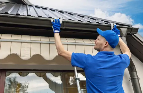 Rénovation de gouttières à Villeneuve-en-Retz